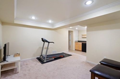 1152 Pinewood Dr, Pittsburgh PA 15243-1810 exterior