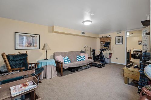 4301 Fatima Dr, Saint Louis MO 63123-6707 exterior