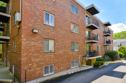 39 Englewood Ave, Boston MA exterior