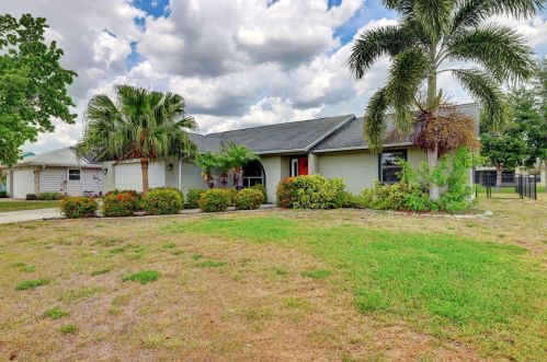 2661 Monterrey Ln, Fort Pierce, FL 34953-2959