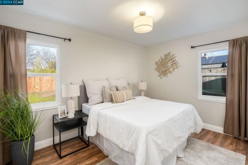 106 Doris Dr, Concord CA  94523-2915 exterior