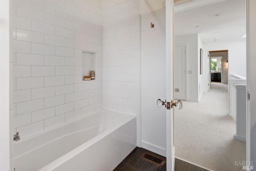 210 Stanford Ave, Mill Valley CA 94941-3562 exterior