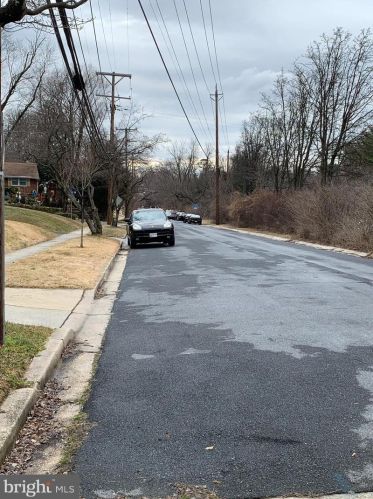 602 1st St, Rockville MD 20850-1567 exterior