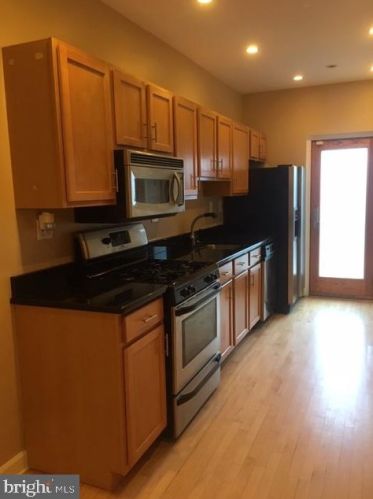 402 Franklin St, Washington DC  20017-1343 exterior