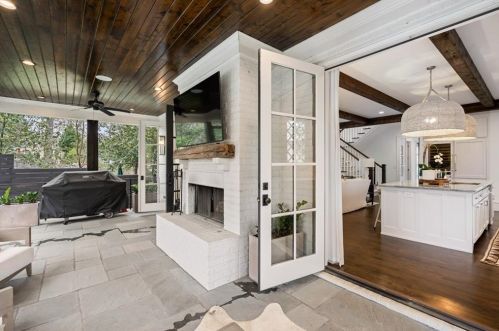 2652 Forrest Way, Atlanta GA  30305-3770 exterior