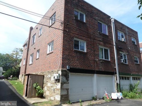 825 2nd St, Philadelphia PA  19111-3431 exterior