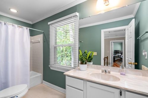 2276 Defoors Fry Rd, Atlanta GA 30318-2324 exterior