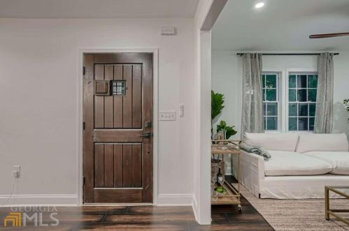 1415 Almont Dr, Atlanta GA 30310-3756 exterior