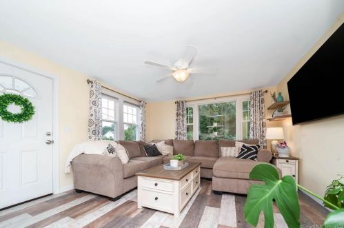 100 Abbe Rd, Enfield CT 06082-5202 exterior