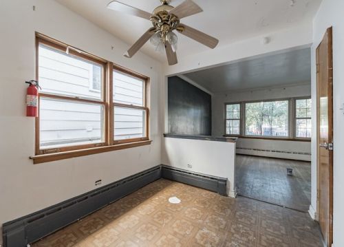 4949 Augusta Blvd, Chicago IL 60651-2850 exterior