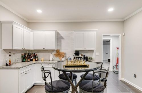 2884 Cravey Dr, Atlanta GA  30345-1420 exterior