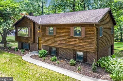 280 Dubs Church Rd, Hanover, PA 17331-9596