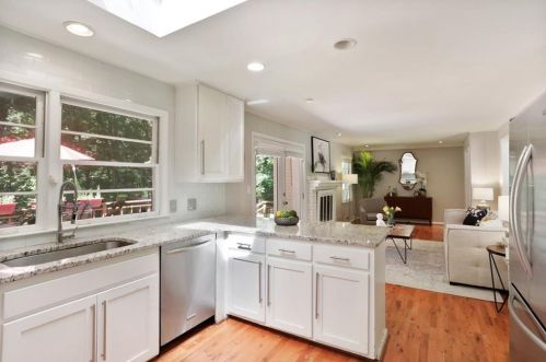 1861 Crestline Dr, Atlanta GA  30345-3871 exterior