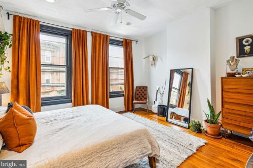 240 Fairmount Ave, Philadelphia PA  19123-2928 exterior