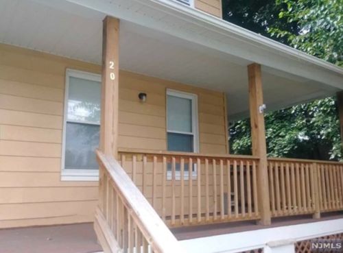 20 Englewood Ave, Teaneck NJ  07666-6004 exterior