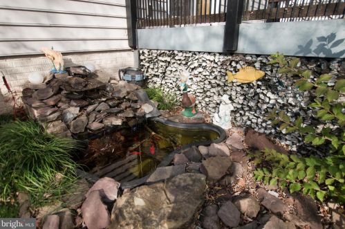 22 Ash Dr, Littlestown PA 17340-9476 exterior