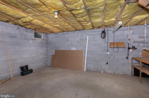 416 Lexington Way, Littlestown PA 17340-1567 exterior