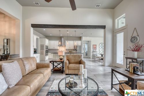 1044 Pegasus Dr, Spring Branch TX 78070 exterior