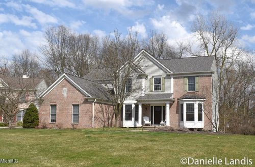 2342 Arbor Tree Ct, Grand Rapids, MI 49546-8506