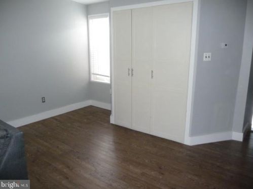 324 18 St, Philadelphia PA 19140-1014 exterior