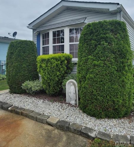 5 Emerson Rd, New Brunswick, NJ 08902-3420