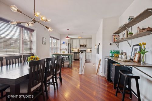 3335 Belle Plaine Ave, Chicago, IL 60618-2315