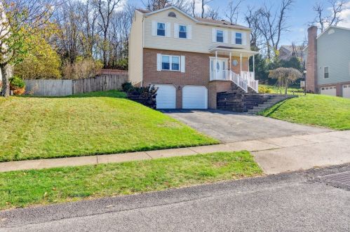 112 Jarod Dr, Moon Twp, PA 15108-1187