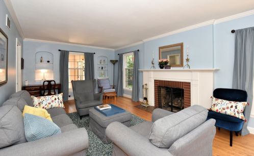 2830 69th St, Milwaukee, WI 53219-2907