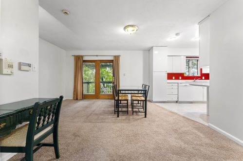 5325 Wilkins Ave, Pittsburgh PA  15217-1022 exterior