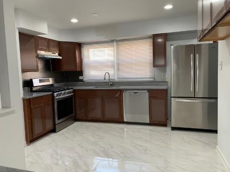 1061 108th Pl, Chicago IL  60643-3724 exterior