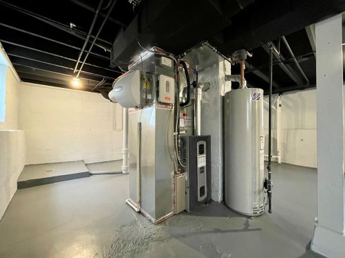 4951 Mcvicker Ave, Chicago IL  60630-1922 exterior