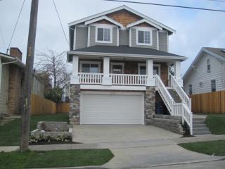 6545 Earl Ave, Seattle WA  98117-5928 exterior