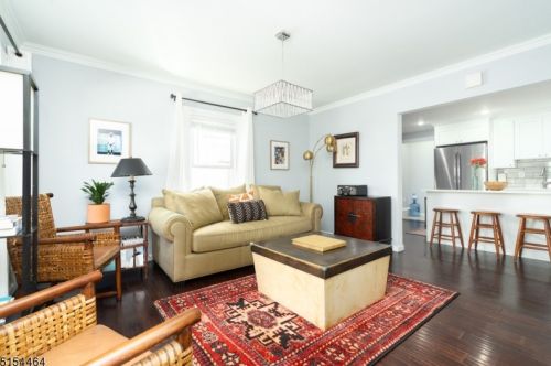 16 Coolidge Rd, Maplewood NJ  07040-1504 exterior