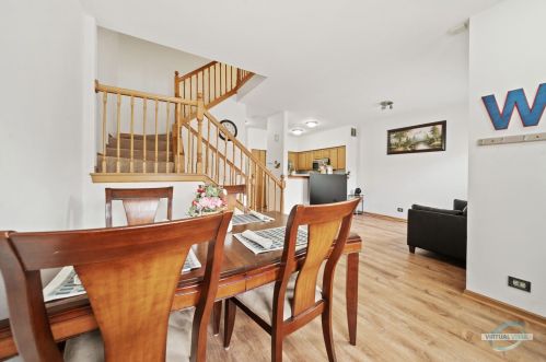 5 Astoria Ct, Elmhurst, IL 60126-5623