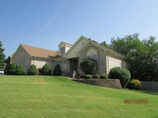 4003 Hurstbourne Woods Dr, Louisville, KY 40299-1370