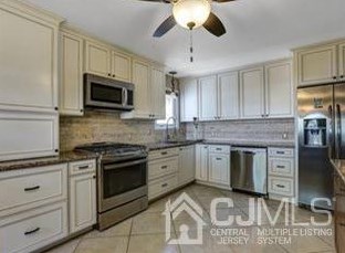 65 Tower Rd, Edison, NJ 08820-3512