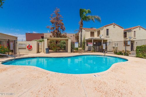 15801 29th St, Phoenix AZ  85032-3704 exterior