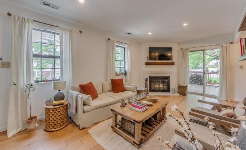 1502 Oriole Ln, Saint Louis MO 63144-1110 exterior