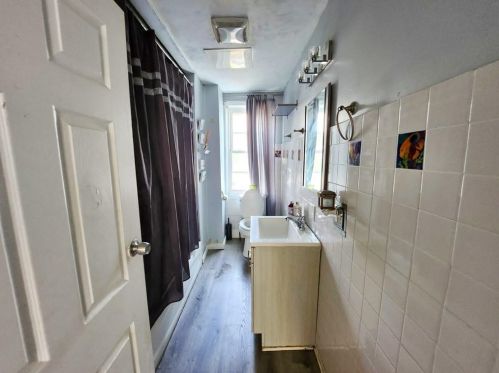 39 Vandewater St, Providence RI 02908-1623 exterior