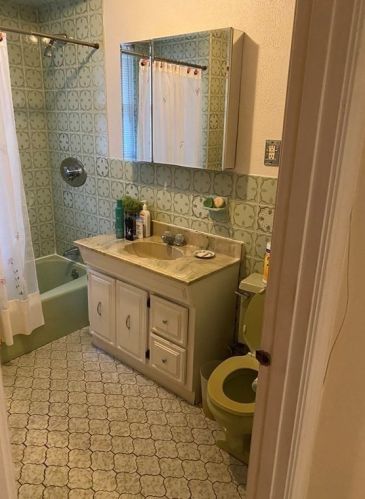 215 Gladstone St, Boston MA exterior