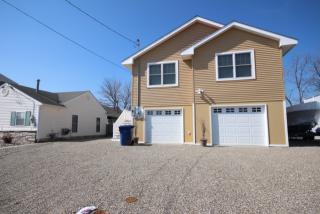 110 Forecastle Dr, Tuckerton NJ  08087-1552 exterior