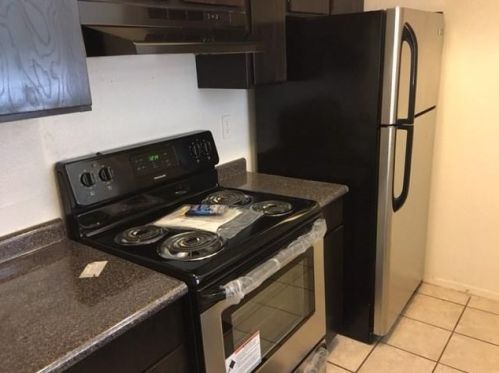 4043 Country Club Rd, Irving TX  75062 exterior