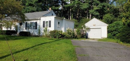 103 Flint St, Springfield MA  01129-1305 exterior