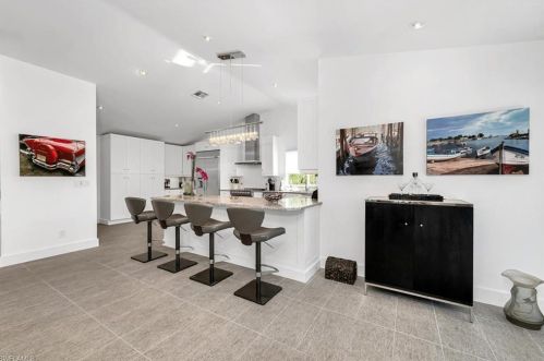 9997 Boca Cir, Naples FL 34109-7315 exterior