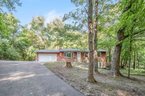 473 8th St, Kalamazoo, MI 49009-8038