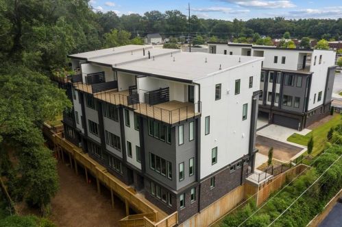 1836 Memorial Dr, Atlanta GA 30317-2136 exterior