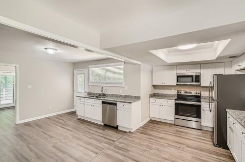 6839 Timberclair Ct, Lithonia GA  30058-3011 exterior