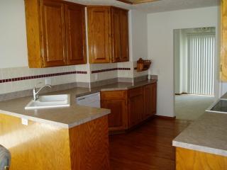 15201 Redwood St, Omaha NE  68138-6493 exterior