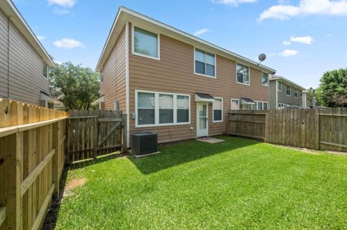 17619 Kennesaw Mtn Ln, Humble TX 77346-3720 exterior