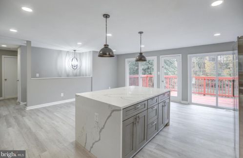 4115 Duvawn St, Alexandria VA 22310-2023 exterior